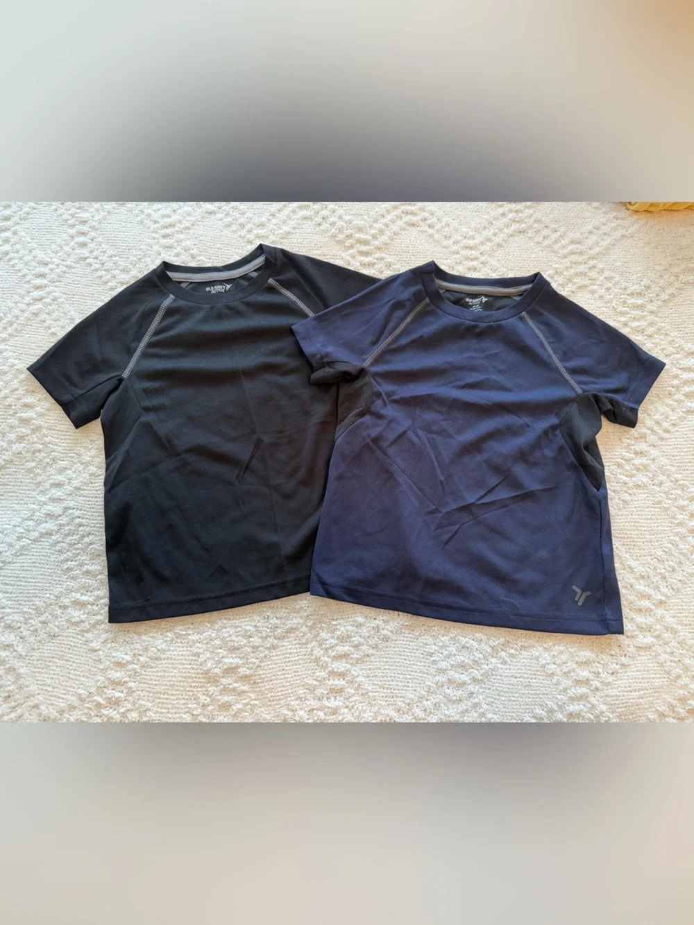 Old Navy boys dri fit  Crew Neck Tee - Black & Navy